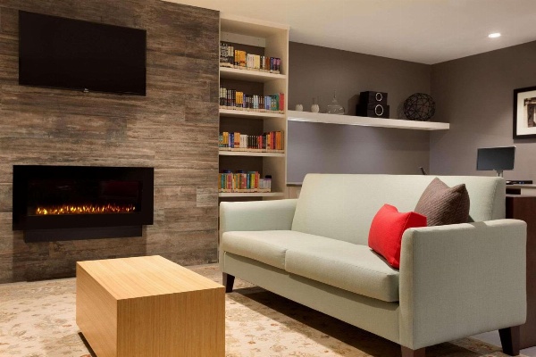 Country Inn & Suites by Radisson Asheville River Arts District image 2